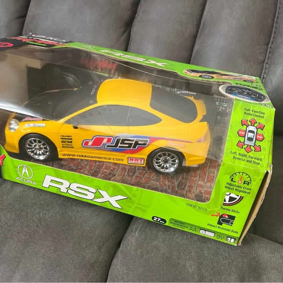 Street MaXtreme Acura RSX Yellow Toy Car - Picture 3 of 7
